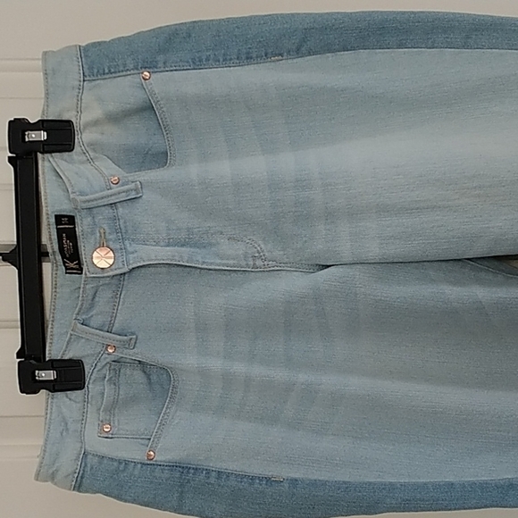 K Kardashian Premium Denim Boot cut Kiara Jeans Two Tone Sz 14 - Picture 4 of 15